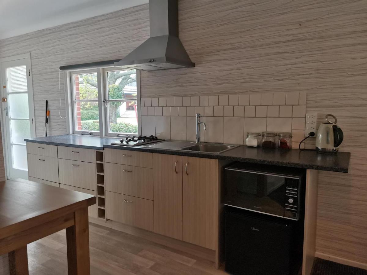 Lavalla Estate Guest House Tuakau Ngoại thất bức ảnh