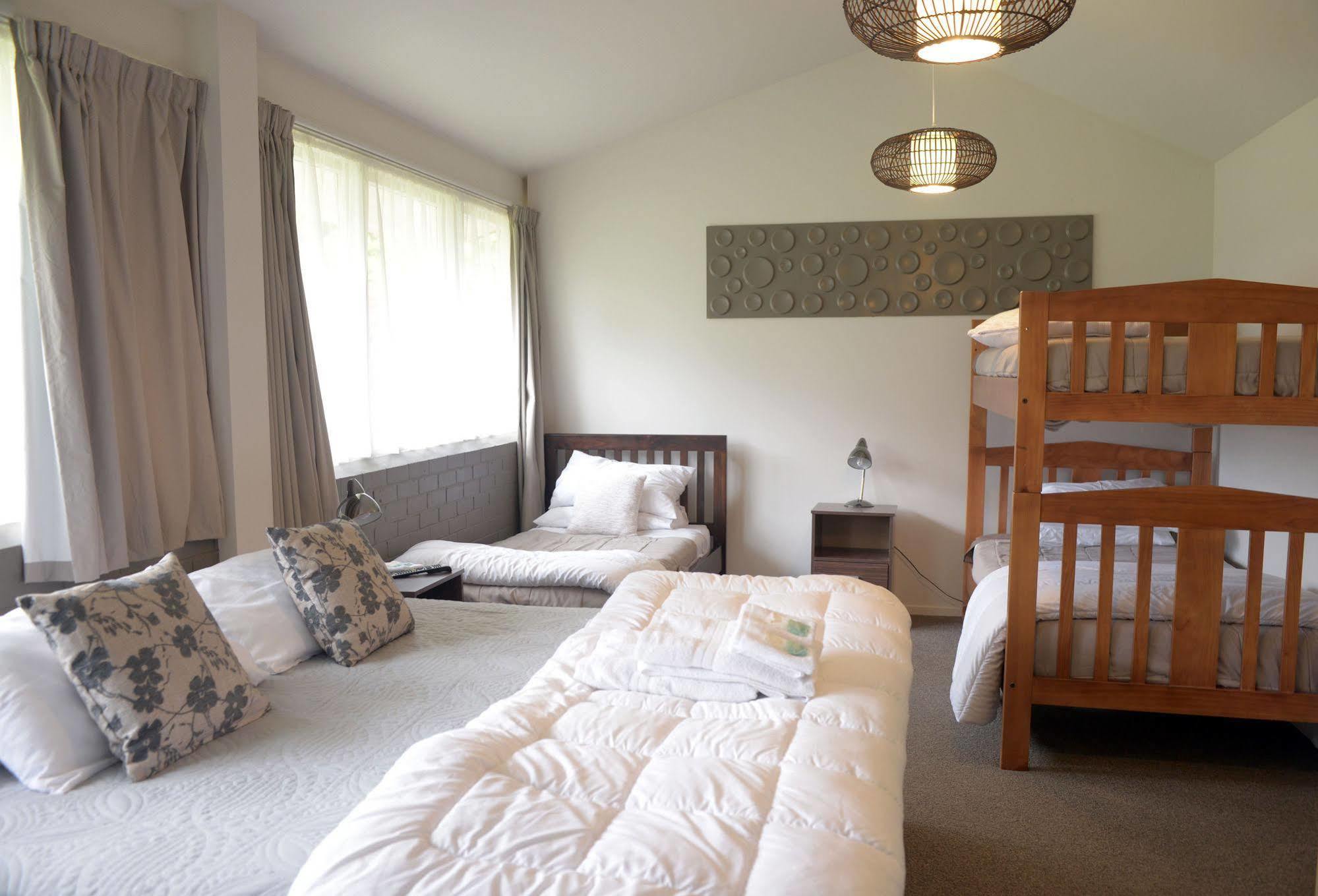 Lavalla Estate Guest House Tuakau Ngoại thất bức ảnh